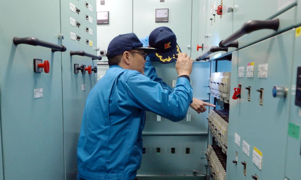 電気技師